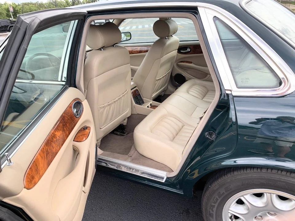 2000 Jaguar X308 XJ - Image 11 of 15