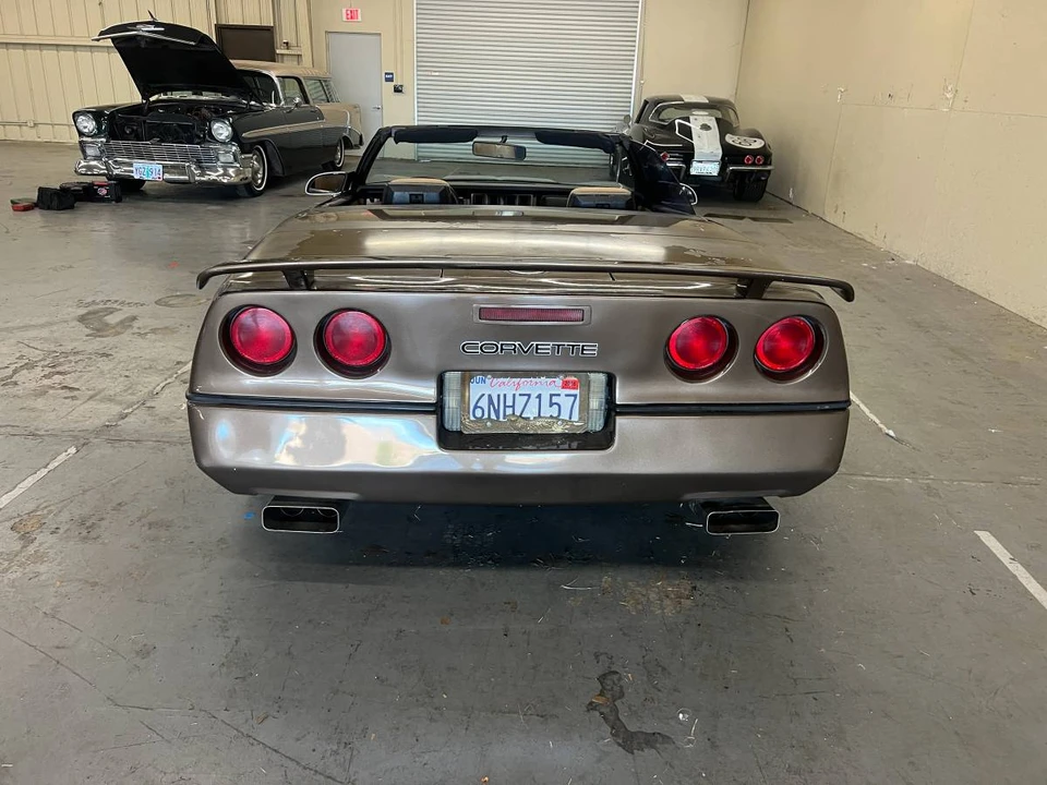 1987 Chevrolet Corvette C4 - Image 6 of 17