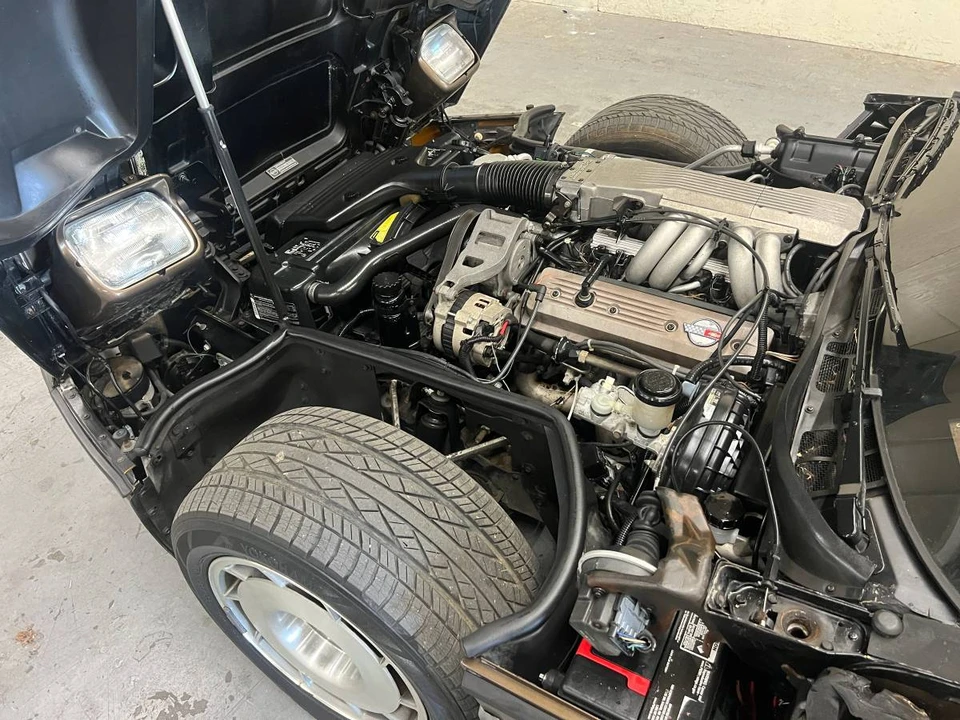 1987 Chevrolet Corvette C4 - Image 15 of 17