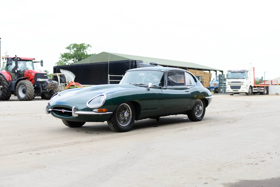 Jaguar E-Type Series 1 2+2 - Image 4 of 31