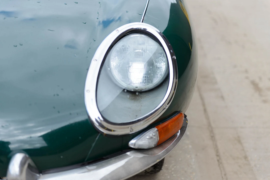Jaguar E-Type Series 1 2+2 - Image 18 of 31