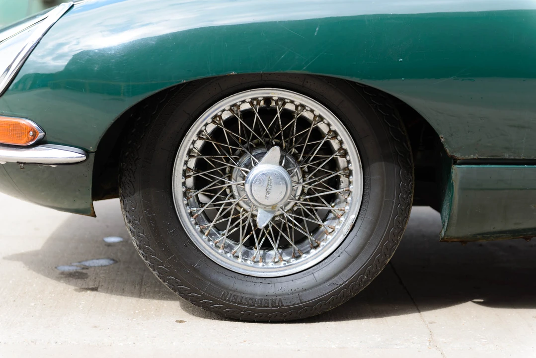 Jaguar E-Type Series 1 2+2 - Image 24 of 31