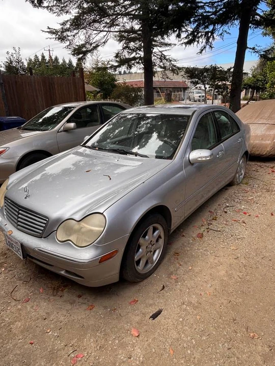 2002 Mercedes-Benz W203 C-Class - Image 2 of 4