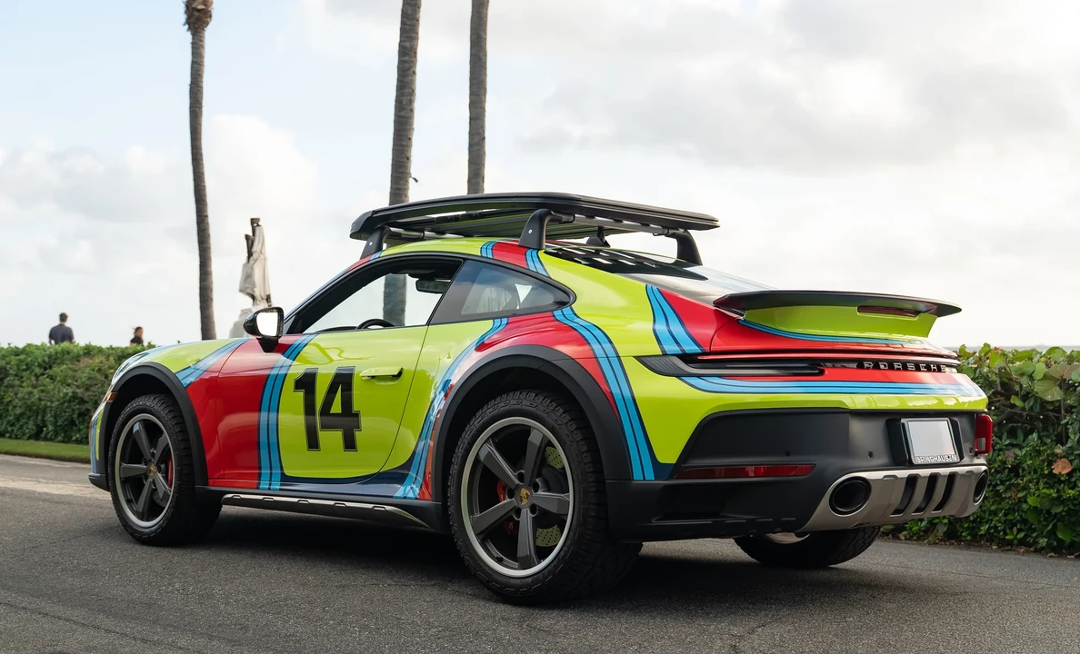 2024 Porsche 992 Dakar - Image 8 of 31