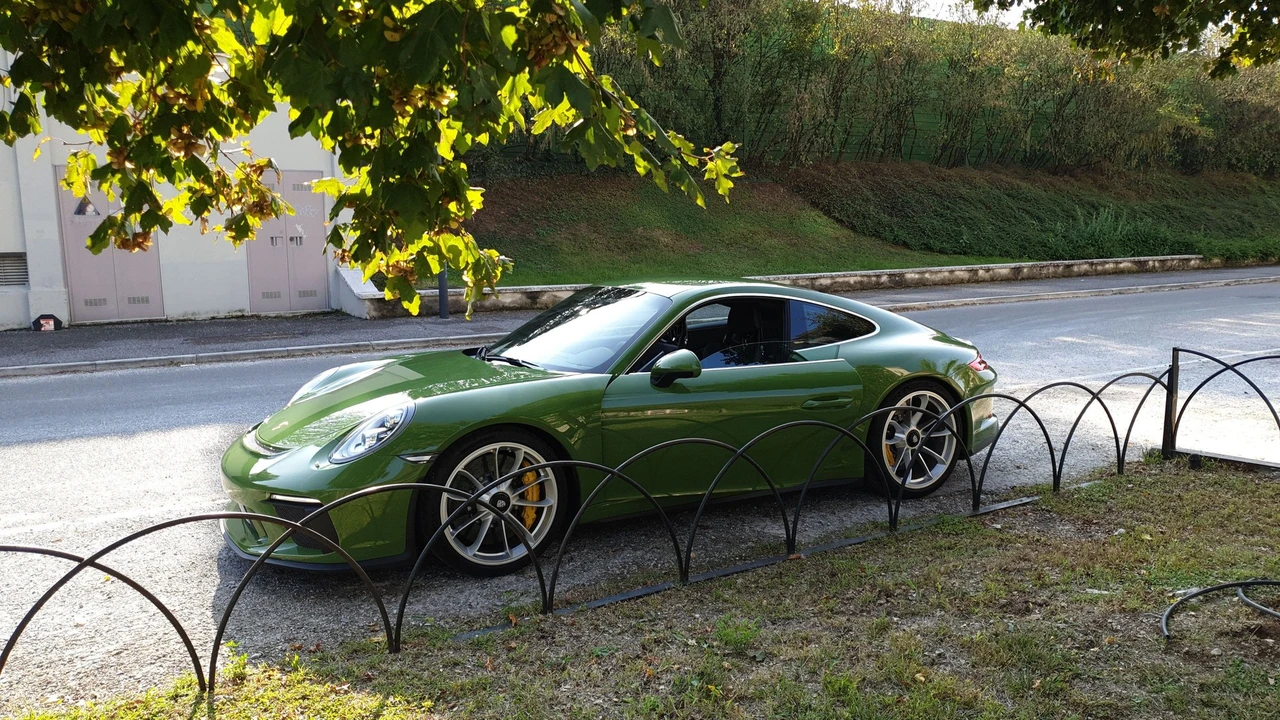 2018 Porsche 991 GT3 - Image 2 of 7