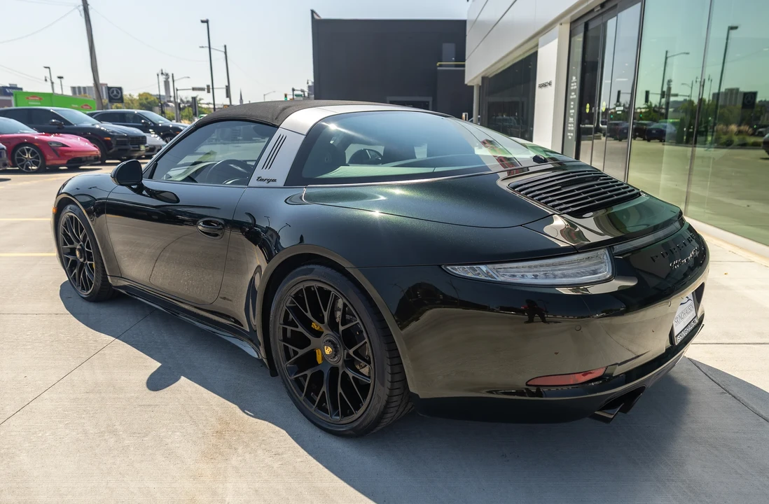 2016 Porsche 991 Targa 4 GTS - Image 26 of 31