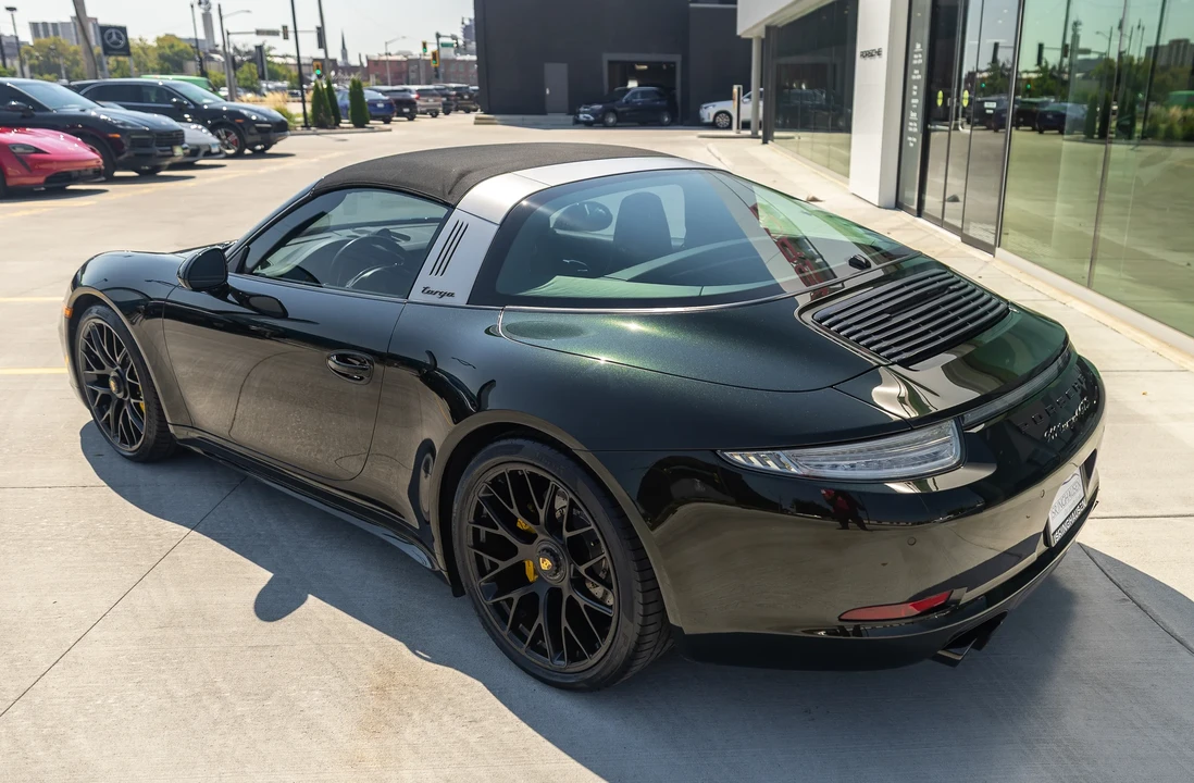 2016 Porsche 991 Targa 4 GTS - Image 25 of 31