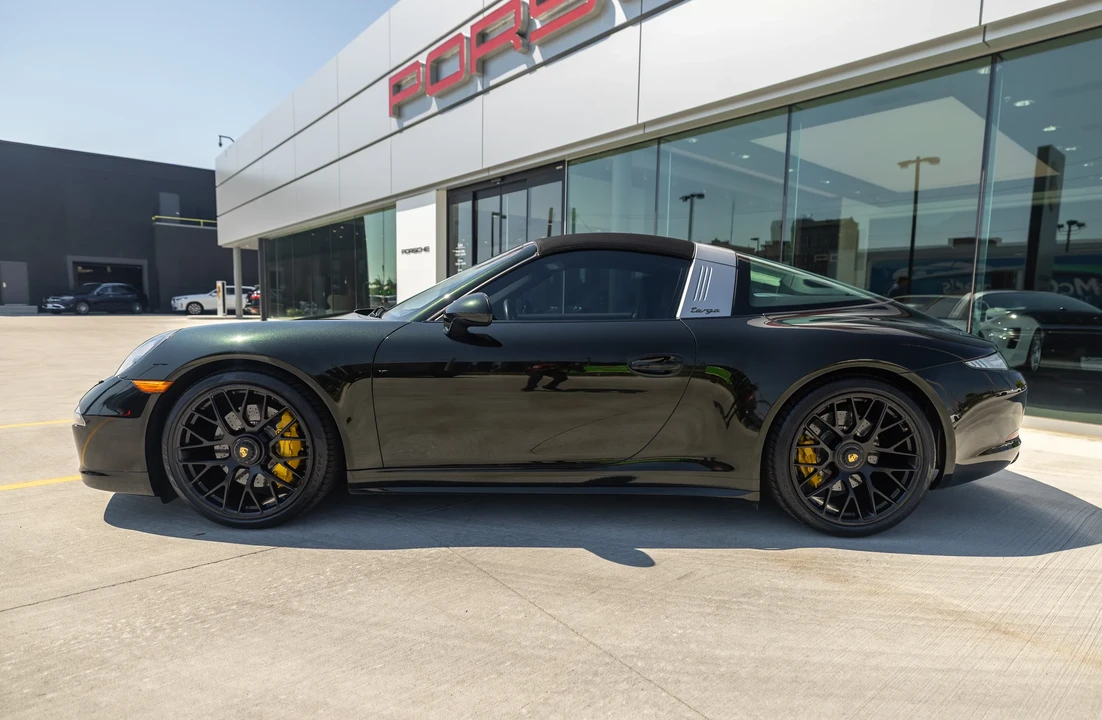 2016 Porsche 991 Targa 4 GTS - Image 18 of 31