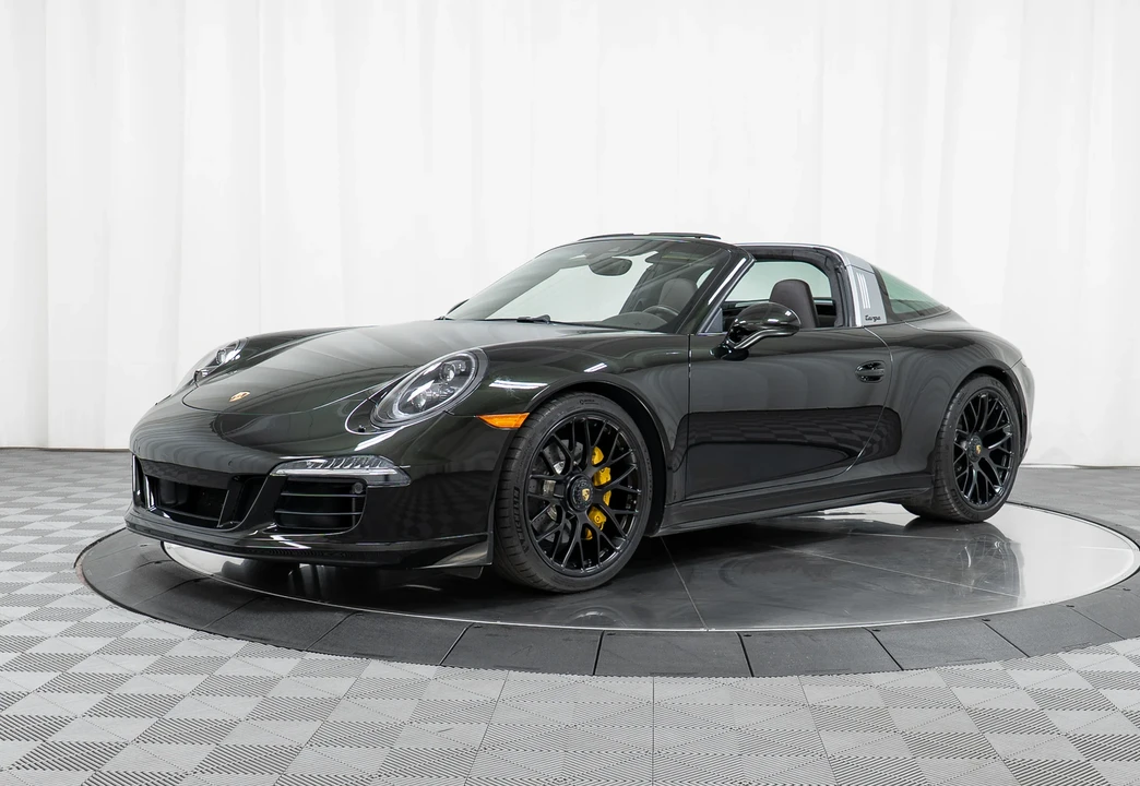 2016 Porsche 991 Targa 4 GTS - Image 10 of 31