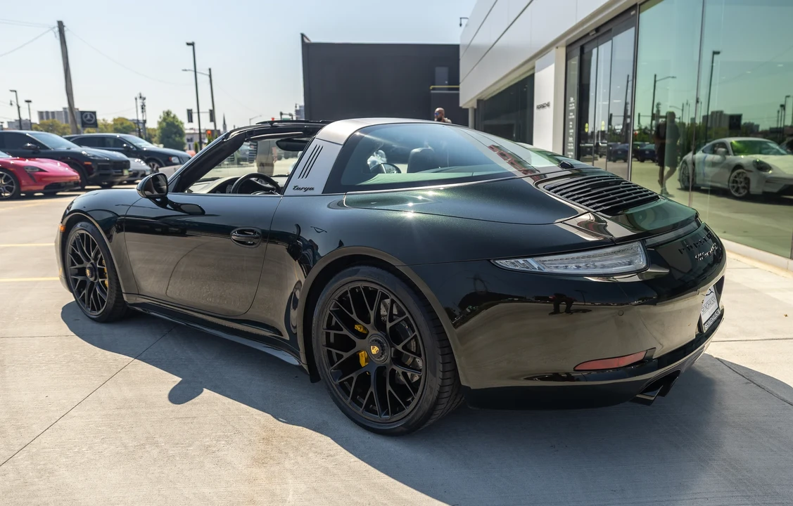 2016 Porsche 991 Targa 4 GTS - Image 24 of 31