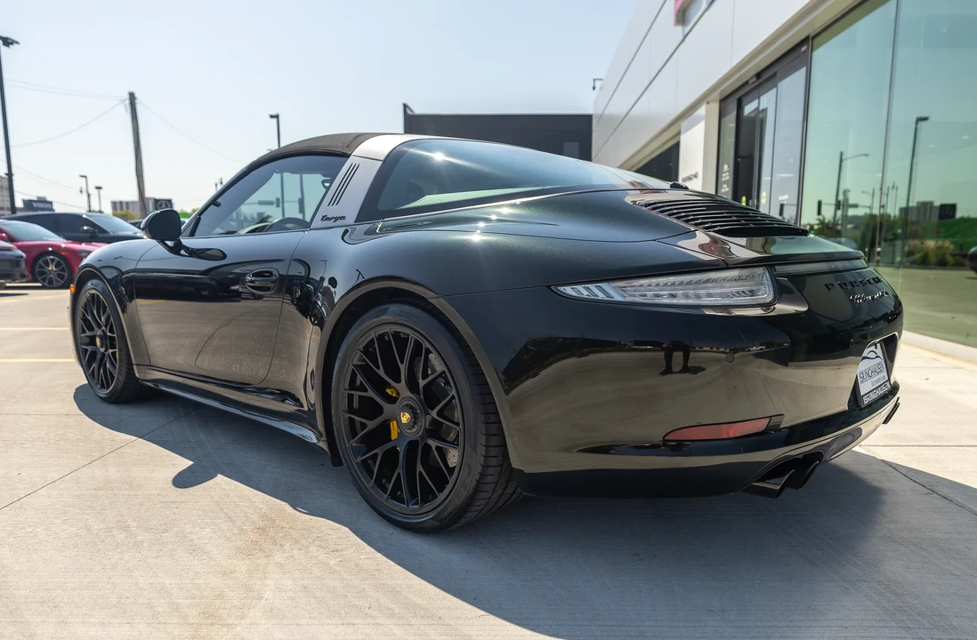 2016 Porsche 991 Targa 4 GTS - Image 27 of 31