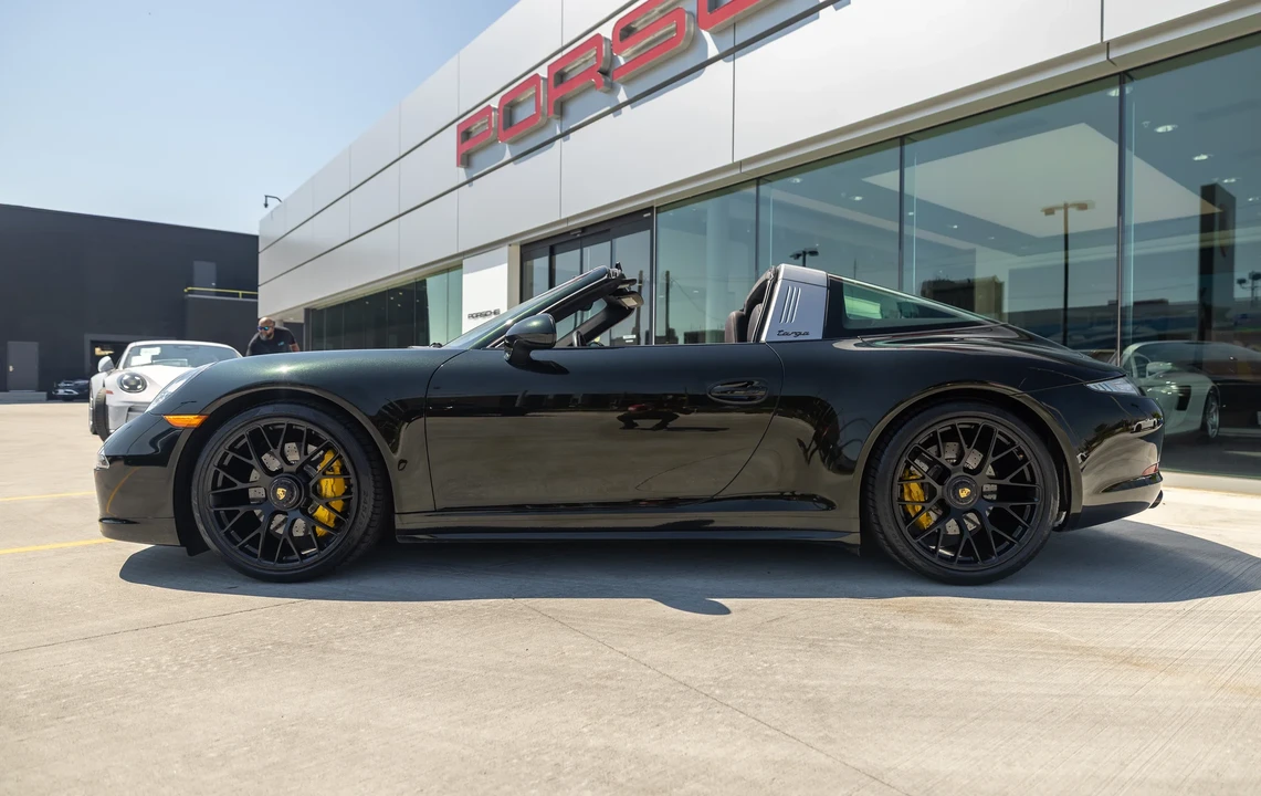 2016 Porsche 991 Targa 4 GTS - Image 14 of 31