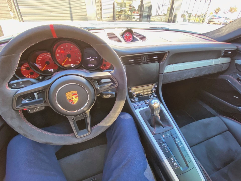2018 Porsche 991 GT3 - Image 5 of 6