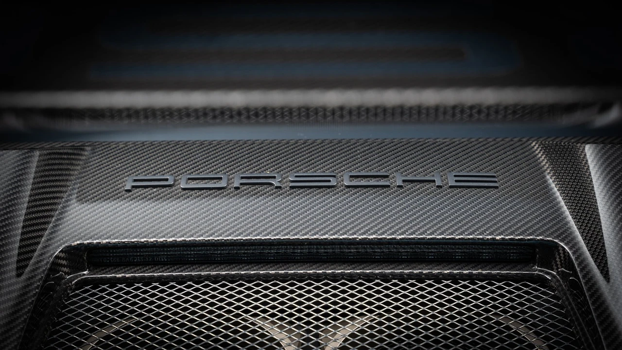 2018 Porsche 991 GT2 RS - Image 11 of 15