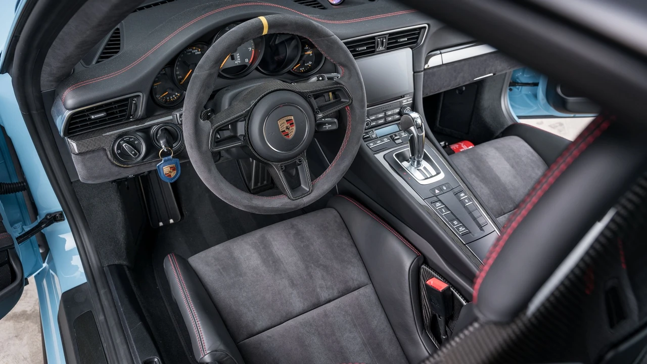 2018 Porsche 991 GT2 RS - Image 7 of 15