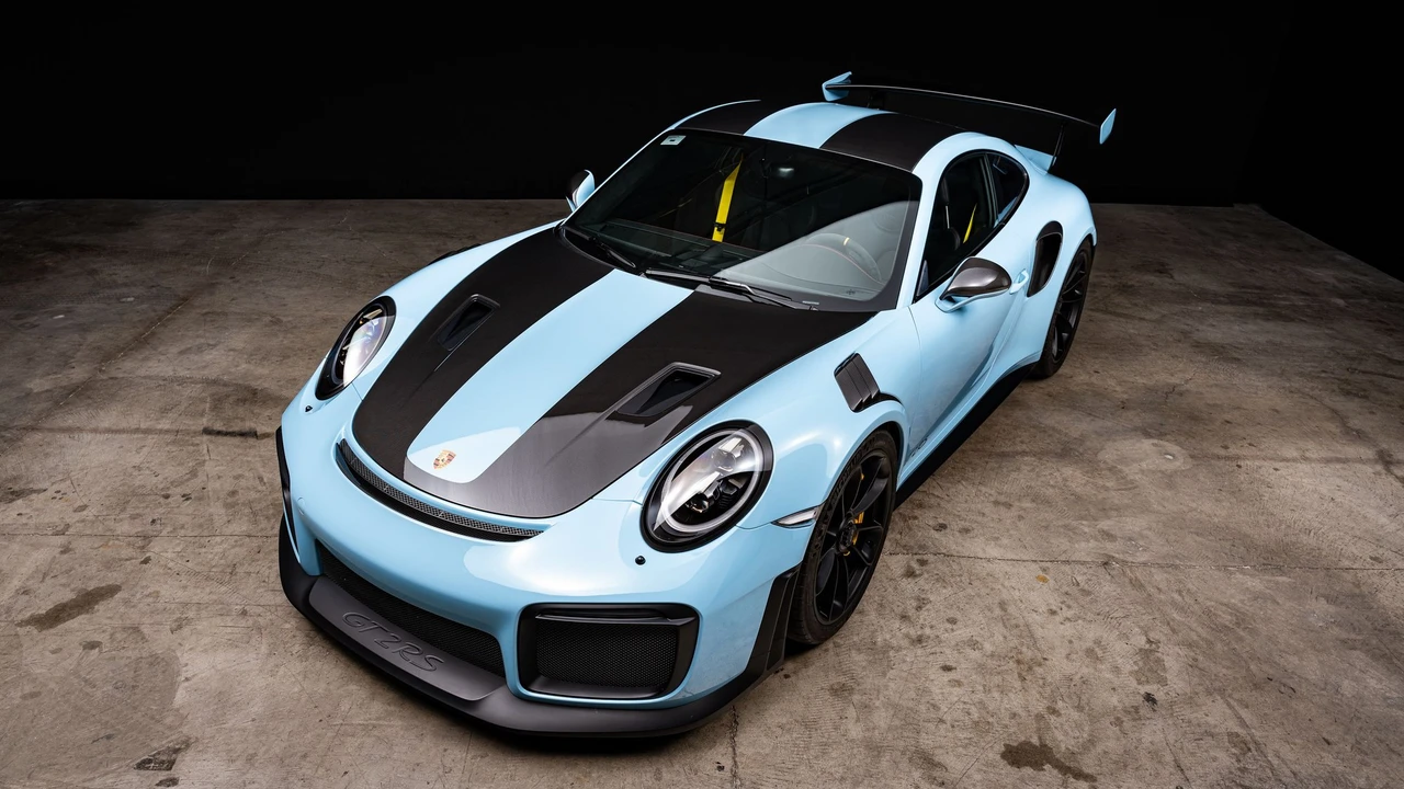 2018 Porsche 991 GT2 RS - Image 2 of 15