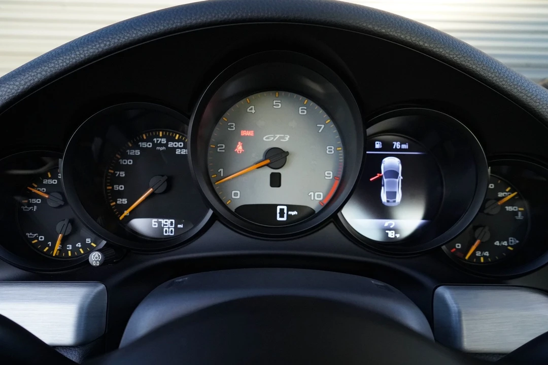 2018 Porsche 991 GT3 - Image 11 of 15