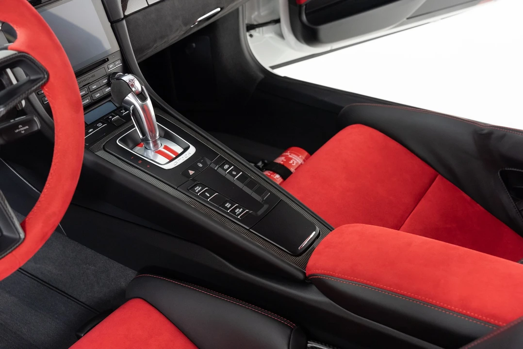 2018 Porsche 991 GT2 RS - Image 16 of 27