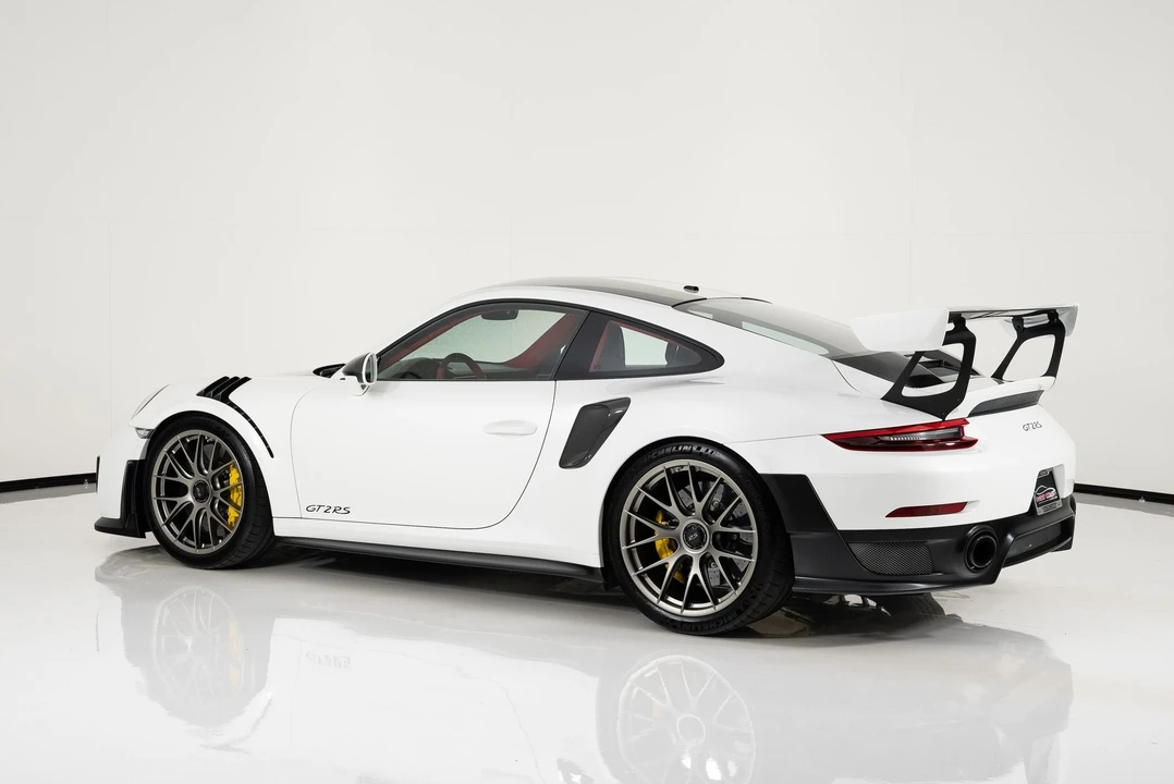 2018 Porsche 991 GT2 RS - Image 5 of 27