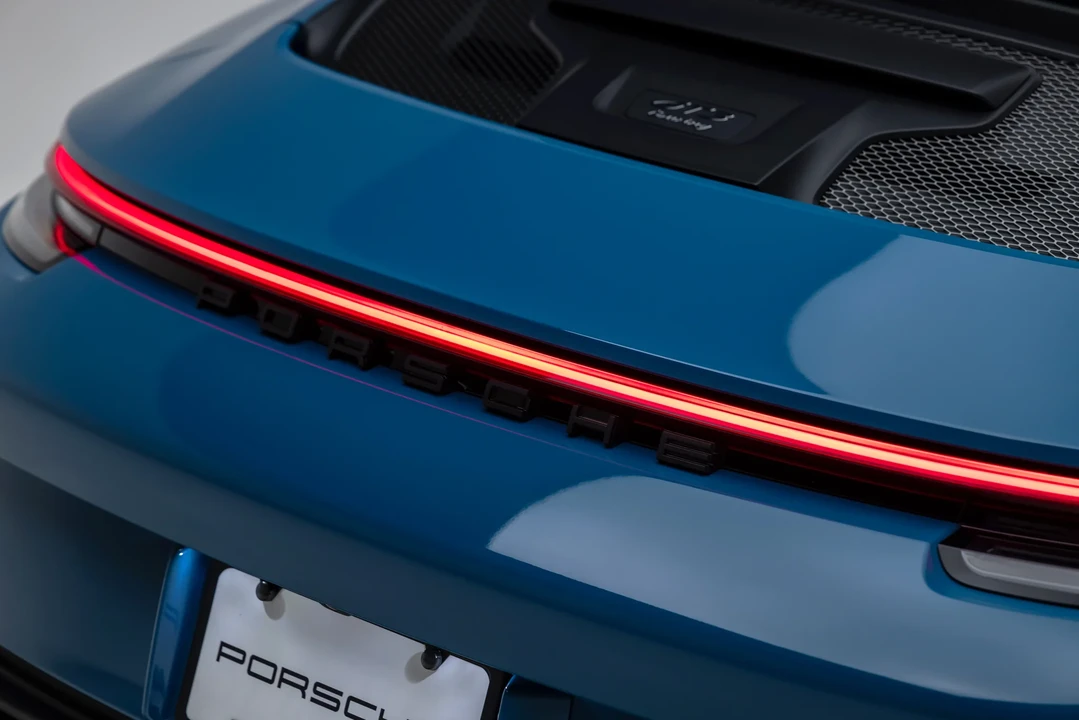 2022 Porsche 992 GT3 Touring - Image 19 of 31