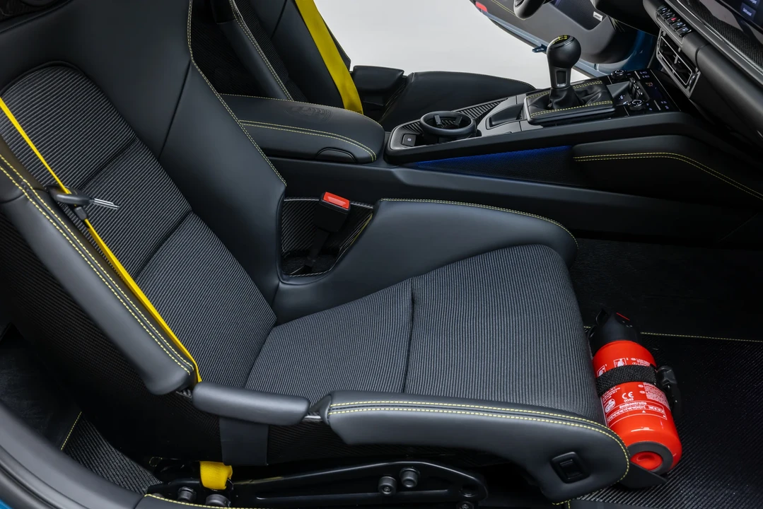 2022 Porsche 992 GT3 Touring - Image 24 of 31