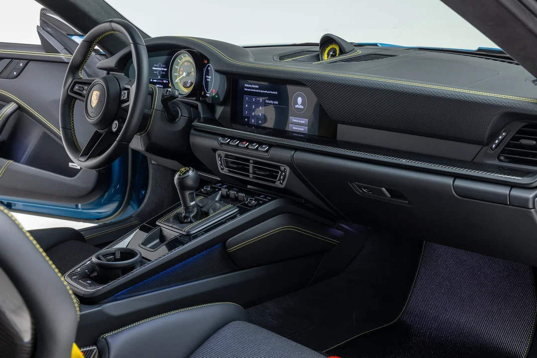 2022 Porsche 992 GT3 Touring - Image 30 of 31