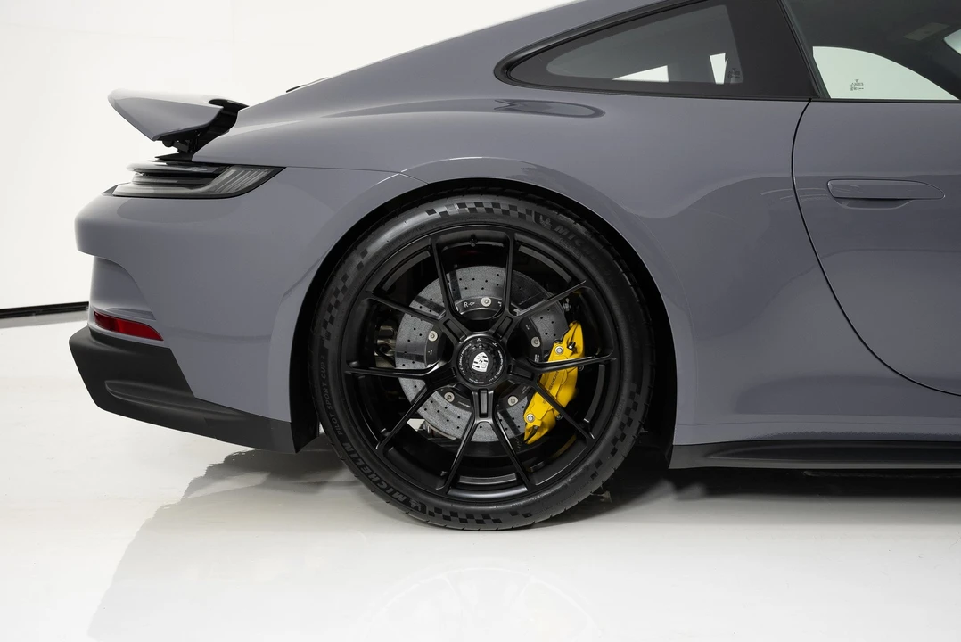 2023 Porsche 992 GT3 - Image 11 of 31
