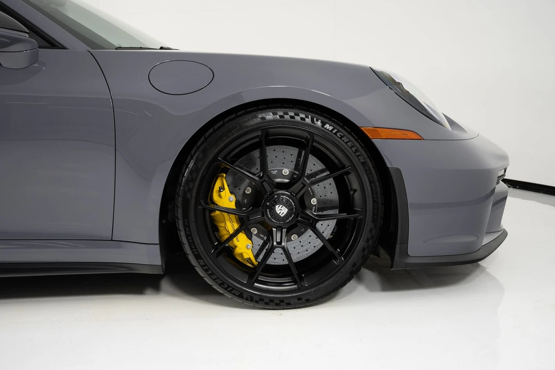 2023 Porsche 992 GT3 - Image 12 of 31
