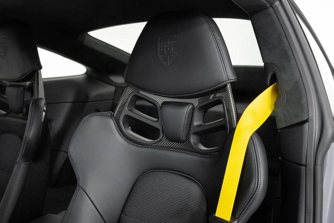 2023 Porsche 992 GT3 - Image 15 of 31