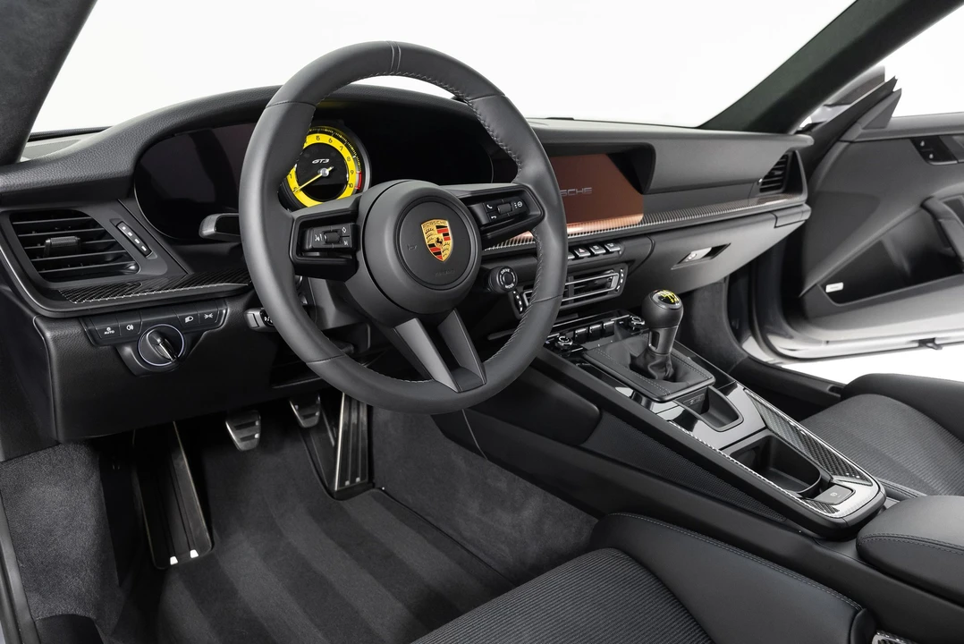 2023 Porsche 992 GT3 - Image 18 of 31