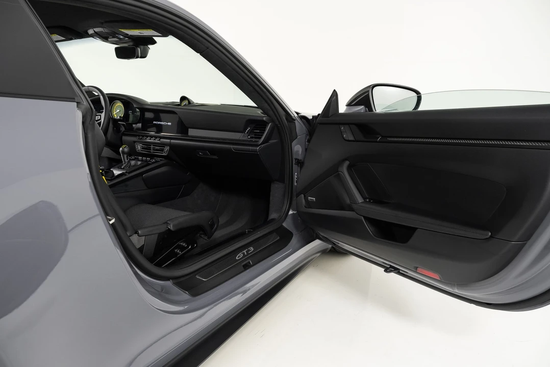 2023 Porsche 992 GT3 - Image 25 of 31