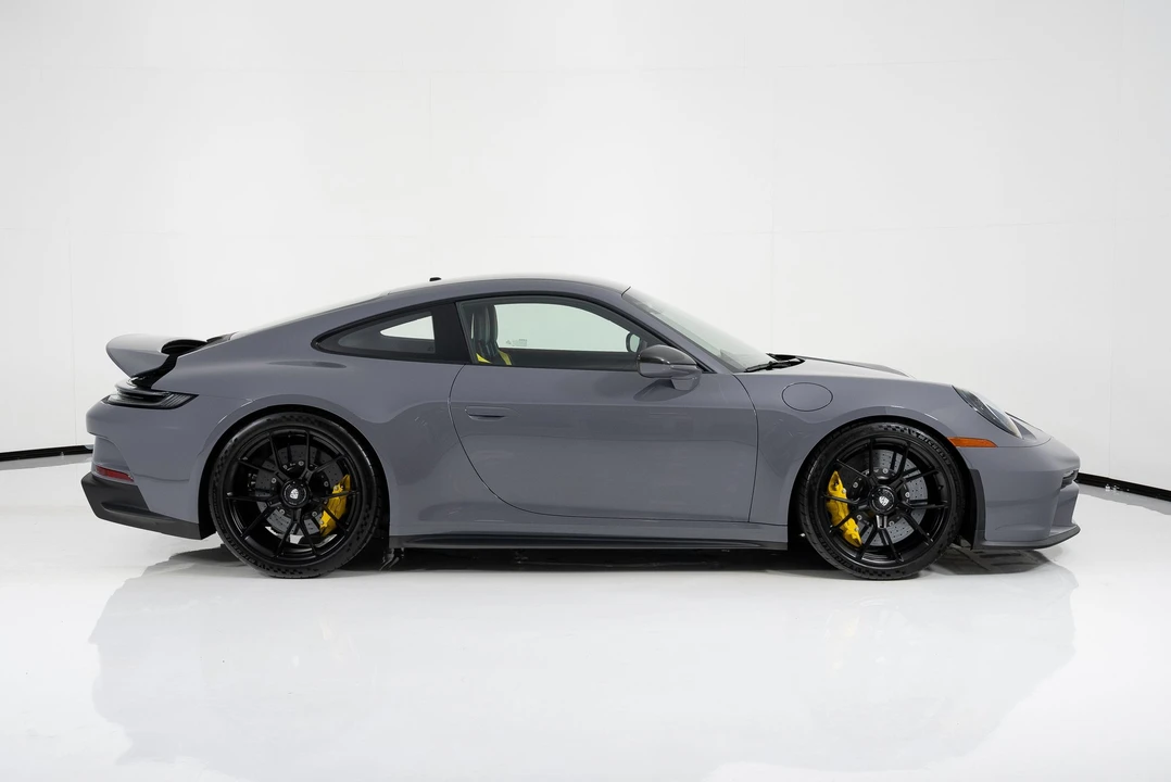 2023 Porsche 992 GT3 - Image 2 of 31
