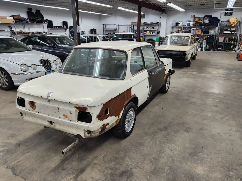 2002 BMW 2002 - Image 5 of 31