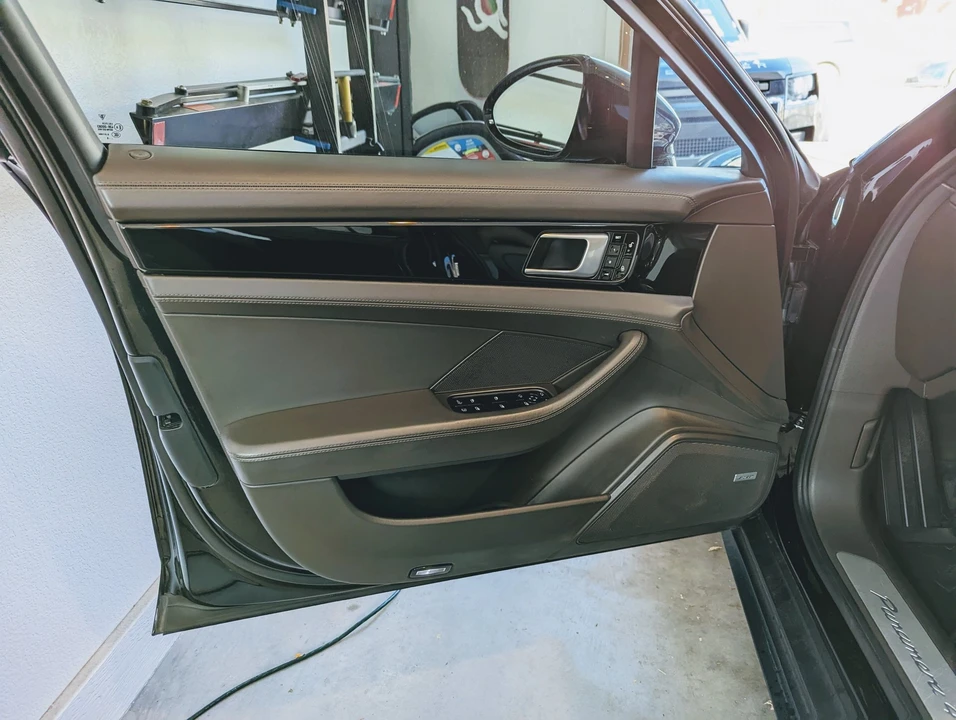 2018 Porsche 971 Panamera - Image 17 of 23