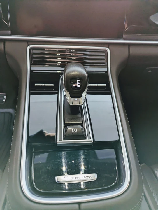 2018 Porsche 971 Panamera - Image 14 of 23
