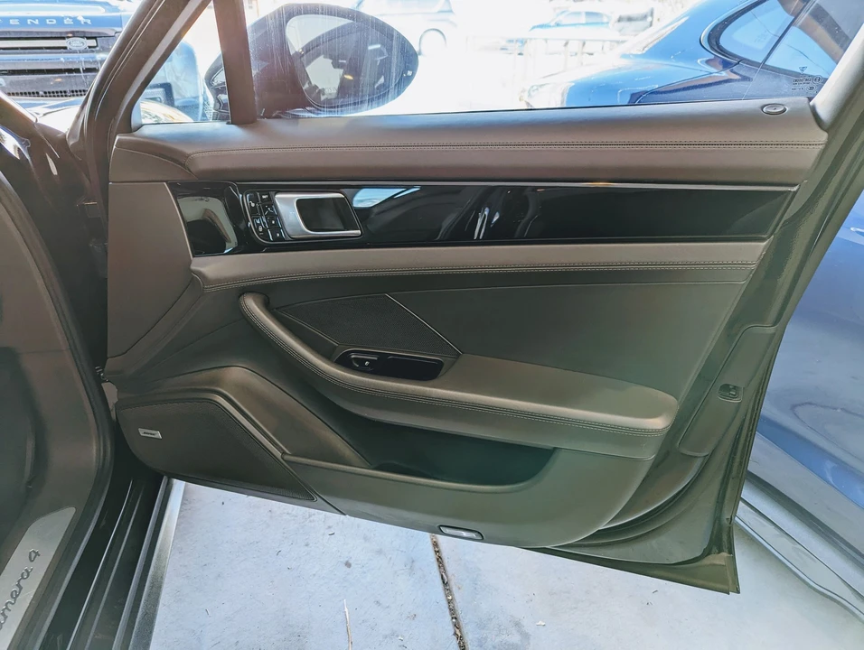 2018 Porsche 971 Panamera - Image 10 of 23