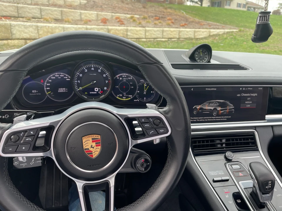 2018 Porsche 971 Panamera - Image 9 of 31