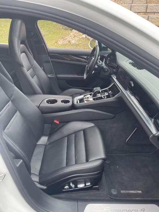 2018 Porsche 971 Panamera - Image 13 of 31