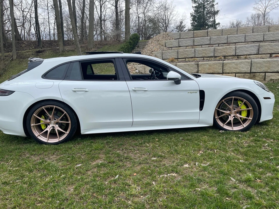 2018 Porsche 971 Panamera - Image 27 of 31