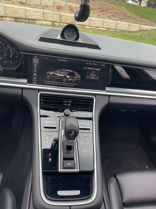 2018 Porsche 971 Panamera - Image 7 of 31