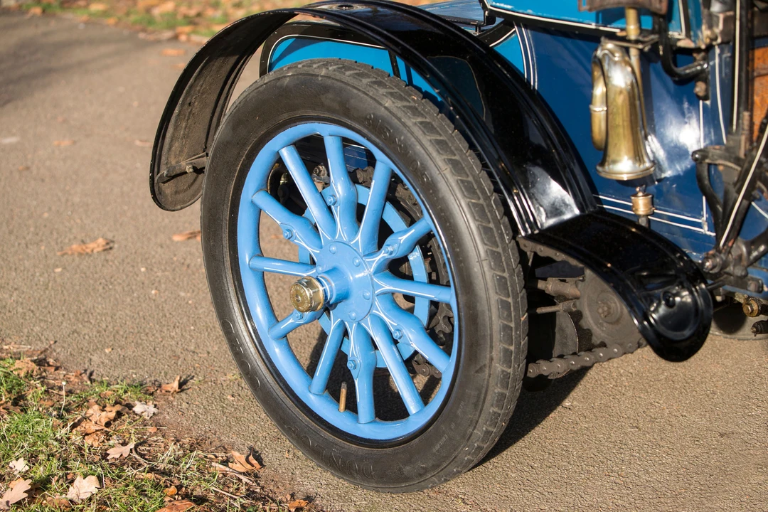 Panhard - Image 28 of 30
