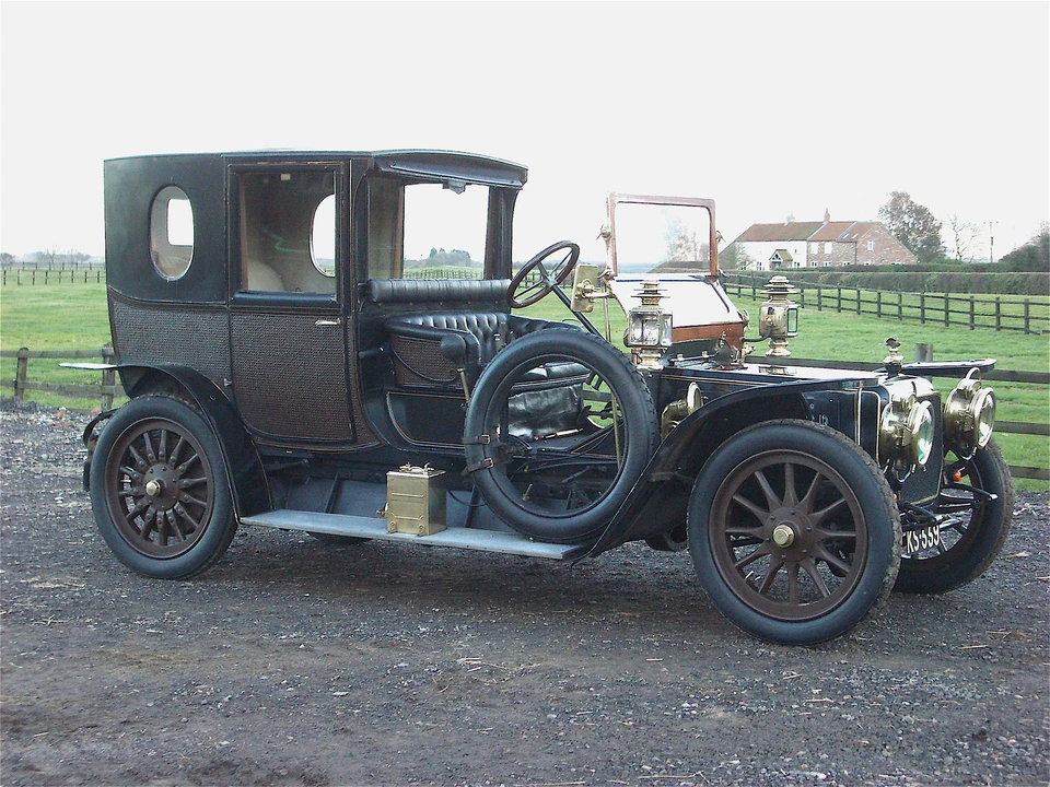 Panhard - Image 2 of 9