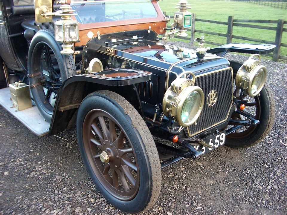 Panhard - Image 9 of 9