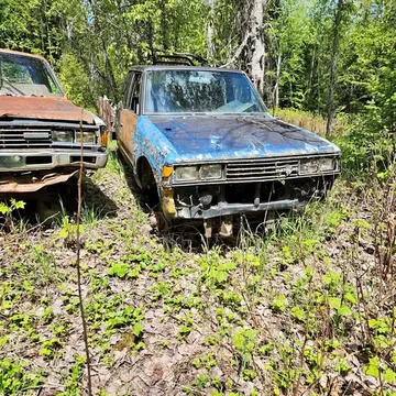 Datsun 720 Parts Trucks