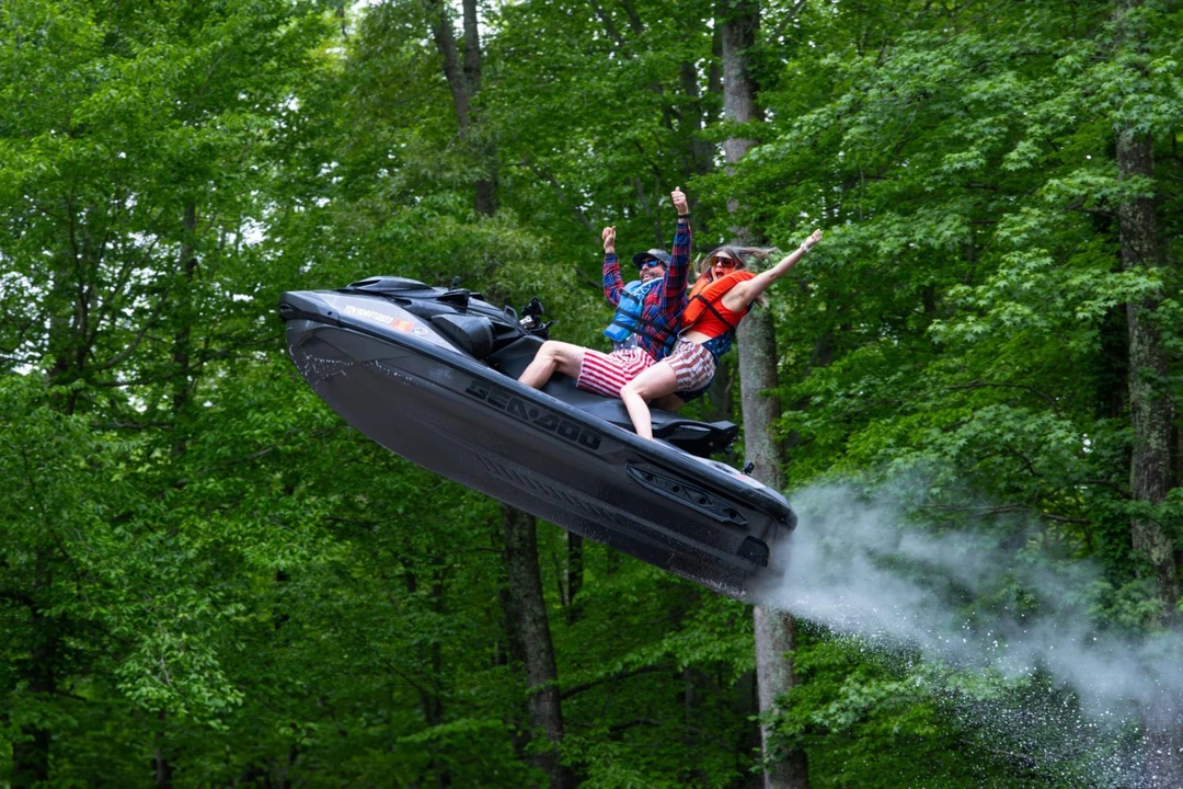 Vehicle image 3 of 4