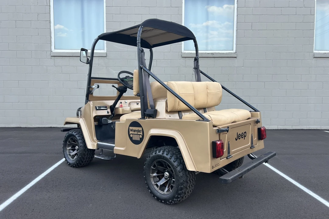 Parts & Memorabilia Golf Carts - Image 4 of 31