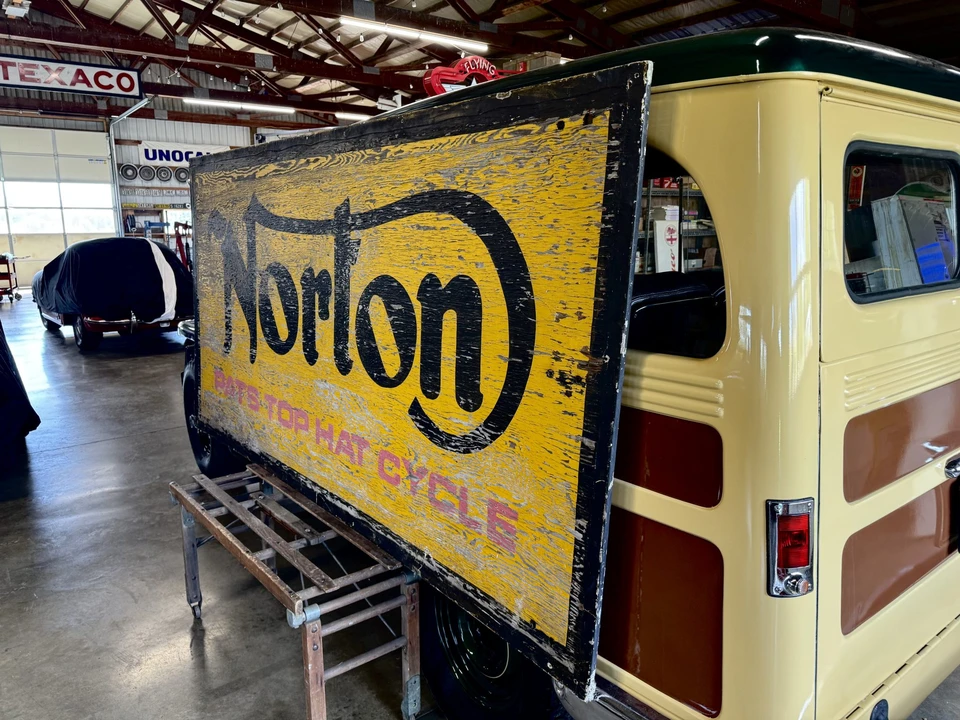 Norton - Image 7 of 31