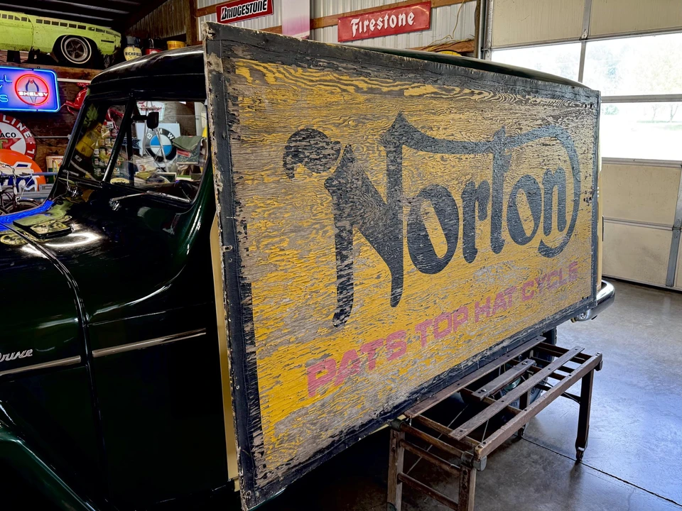 Norton - Image 8 of 31