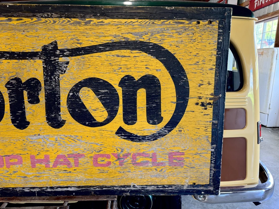Norton - Image 12 of 31