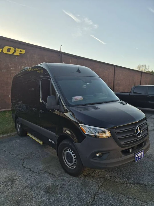 2023 Mercedes-Benz VS30 Sprinter - Image 9 of 10